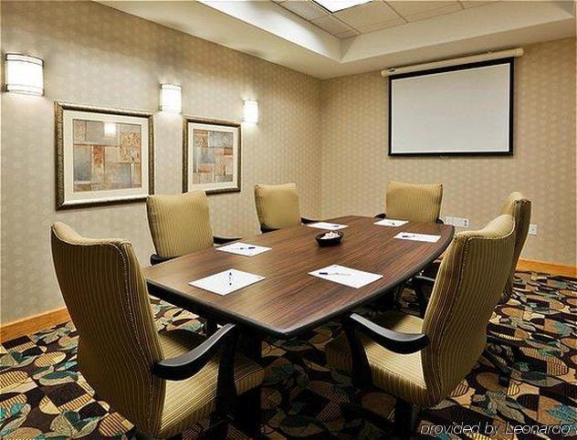 Holiday Inn Express Newton By Ihg Facilities photo